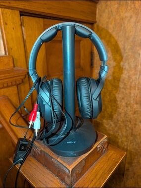 Sony WH-RF400R Wireless Headphones TRANSMITTER Home Surround Entertainment Sound